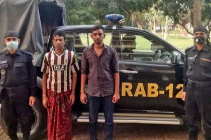 বগুড়ায় গাঁজাসহ ২ মাদক ব্যবসায়ী গ্রেফতার