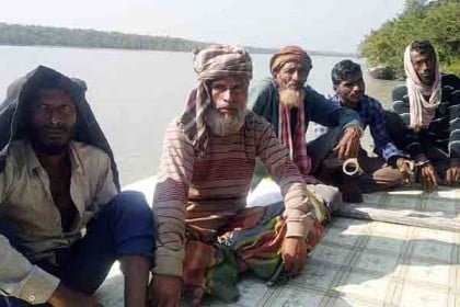 সুন্দরবন থেকে ৫ হরিণ শিকারি আটক