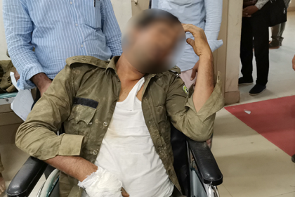 চকরিয়ায় দখলকারীদের হামলায় ২ বনবিট কর্মকর্তাসহ আহত ৯  