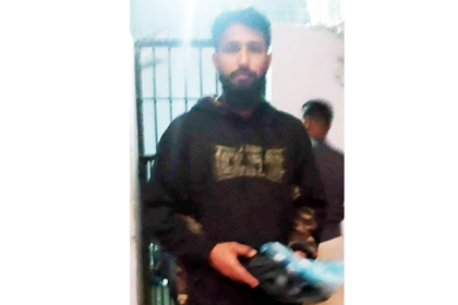 ফেসবুকে অপপ্রচার চালানোয় যুবক গ্রেফতার 