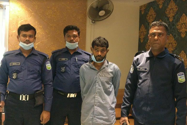 নেত্রকোনায় মন্দিরে চুরি হওয়া স্বর্ণালংকার উদ্ধার, চোর আটক