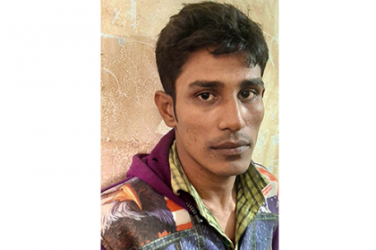 বগুড়ায় গৃহবধূ ধর্ষণ চেষ্টায় আটক ব্যক্তিকে গণধোলাই 