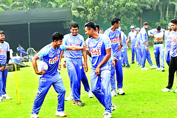 চট্টগ্রামের লক্ষ্য পাঁচে পাঁচ