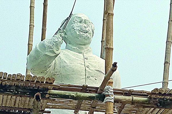 কুষ্টিয়ায় বঙ্গবন্ধুর ভাস্কর্য ভাঙচুর