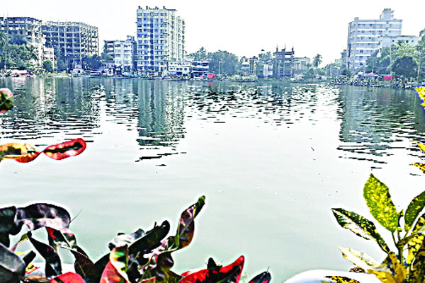 কুমিল্লায় ৫৫০ বছরের ঐতিহ্যের নানুয়ার দিঘি