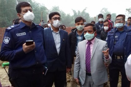 কাহালুতে অবৈধ স্থাপনা ভেঙ্গে দিলেন ইউএনও 