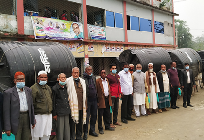 মোরেলগঞ্জে ১১ মুক্তিযোদ্ধা পরিবারে ট্যাঙ্কি বিতরণ