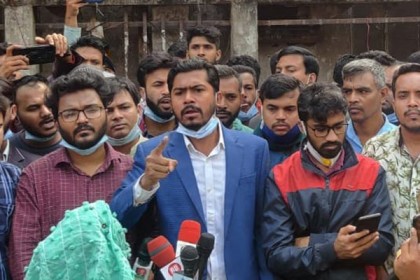 ক্ষমতা হারানোর ফোবিয়াতে ভুগছে সরকার: নূর