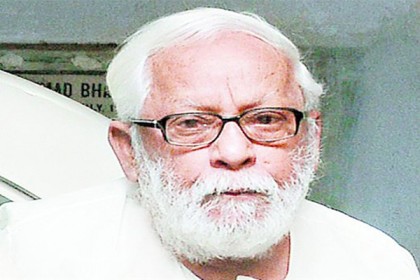 হাসপাতালে পশ্চিমবঙ্গের সাবেক মুখ্যমন্ত্রী বুদ্ধদেব ভট্টাচার্য