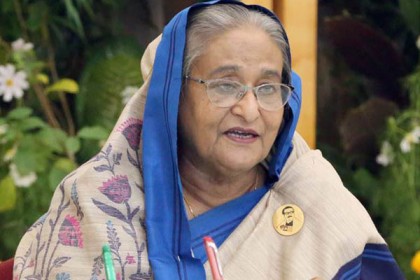 ‘নারীদের যদি এগোতেই না দিই, তাহলে সমাজতো খুঁড়িয়ে খুঁড়িয়ে চলবে’ 

