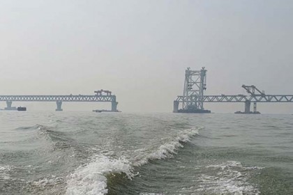 শেষ স্প্যান বসছে কাল, দৃশ্যমান হবে পুরো সেতু

