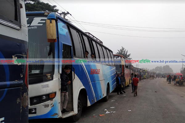 পাটুরিয়া-দৌলতদিয়া নৌরুটে ফেরি চলাচল স্বাভাবিক