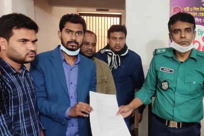 নুরকে গাড়িচাপায় হত্যাচেষ্টার অভিযোগ, থানায় জিডি