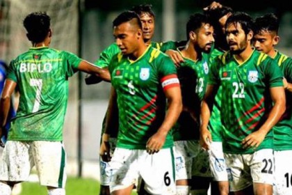 ফিফা র‍্যাংকিংয়ে দুই ধাপ পেছাল বাংলাদেশ

