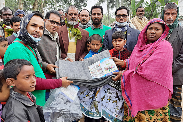 পাখি শিকারীকে ধরিয়ে দিলেই শীতবস্ত্র পুরস্কার 