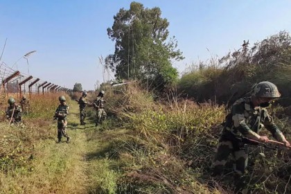 ভারতের গুলিতে ৫ পাকিস্তানি সেনা নিহত, কাশ্মীর সীমান্তে উত্তেজনা চরমে