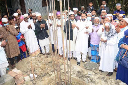 বগুড়া শহরে মসজিদের সম্প্রসারণ কাজের উদ্বোধন