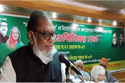 মুক্তিযোদ্ধাদের কাউকেই তালিকা থেকে বাদ দেয়া হয়নি : মোজাম্মেল হক

