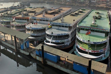 সদরঘাটে আবারো প্রভাবশালীদের দৌরাত্ম্য