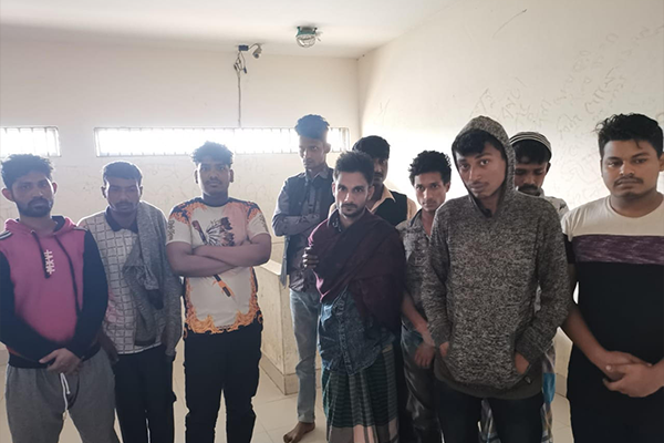 ঢাকা-চট্রগ্রাম মহাসড়কে রাতভর পুলিশি অভিযান, আটক ১০