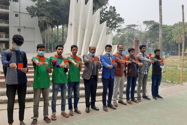 সিংড়ায় স্মৃতিসৌধে বিজয়ের শপথ