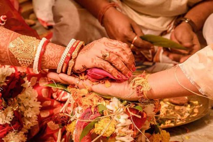 দীর্ঘদিনের প্রেমিকাকে বিয়ে, অতঃপর 
বৌভাতের দিন সকালেই বরের মৃত্যু!