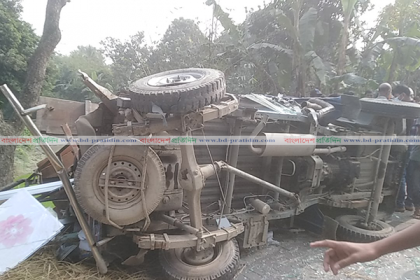 সিরাজগঞ্জে বাস-পিকআপ সংঘর্ষে যুবক নিহত