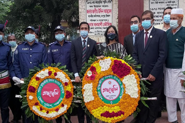 পঞ্চগড়ে শহীদ বুদ্ধিজীবীদের প্রতি শ্রদ্ধা নিবেদন