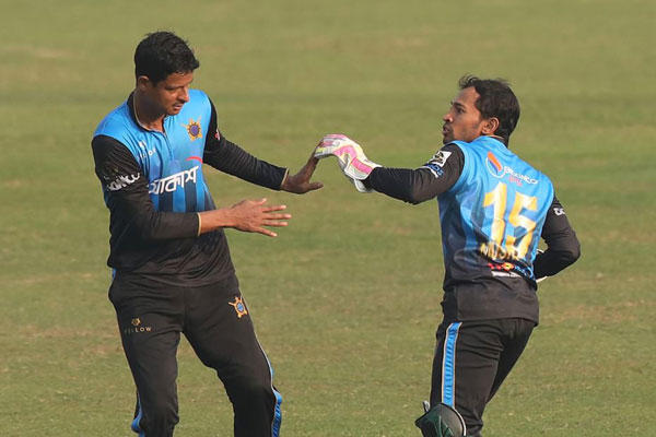 ক্ষমা চাইলেন মুশফিক