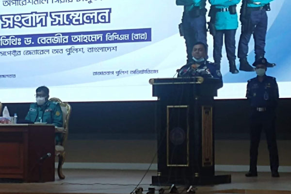 হত্যা পরিকল্পনার জায়গা থানা নয়, আইজিপির হুঁশিয়ারি