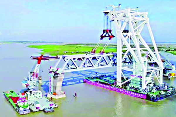 বিদায় নিল পদ্মা সেতুর ৪১ স্প্যান বসানো দৈত্যাকার ক্রেন ‘তিয়ান ই’
