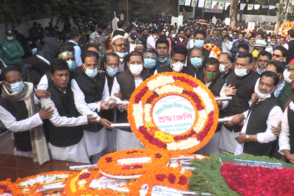 বরিশালে নানা আয়োজনে বিজয় দিবস উদযাপন