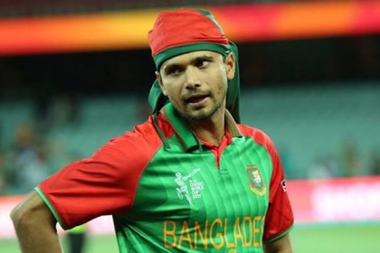 ‘আমি মরেও বারবার চাইবো এ পতাকার তলে আসতে’