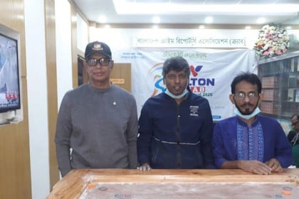 ওয়ালটন-ক্র্যাব ক্যারামে চ্যাম্পিয়ন নুরুজ্জামান লাবু