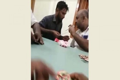 ইউপি চেয়ারম্যানের ইয়াবা সেবনের ভিডিও ভাইরাল

