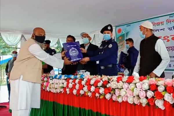 পিরোজপুরে মুক্তিযোদ্ধা পুলিশ সদস্যদের সংবর্ধনা 