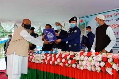 পিরোজপুরে মুক্তিযোদ্ধা পুলিশ সদস্যদের সংবর্ধনা 