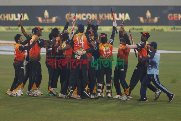 শ্বাসরুদ্ধকর লড়াইয়ে বঙ্গবন্ধু কাপে চ্যাম্পিয়ন খুলনা
