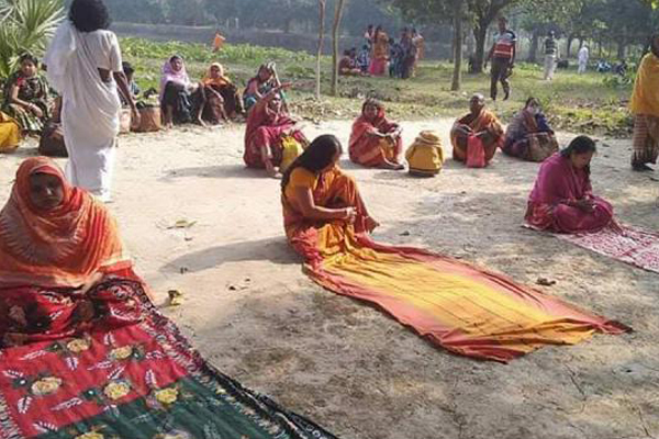 আঁচল বিছিয়ে নিঃসন্তান নারীর সন্তান লাভের আশা!