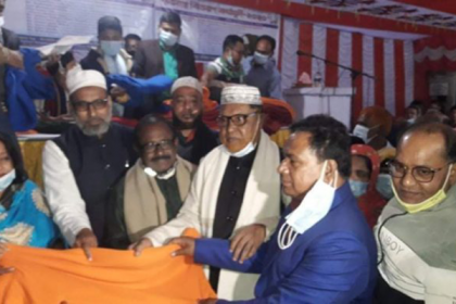 নাটোরে শীতার্তদের মাঝে কম্বল বিতরণ
