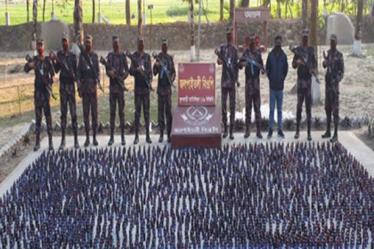 ফুলবাড়ী সীমান্তে ২ হাজার ৬৭৫ বোতল ফেনসিডিল উদ্ধার