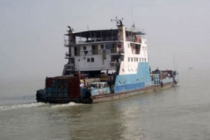 বাংলাবাজার-শিমুলিয়া রুটে ৩ ঘণ্টা পর ফেরি চলাচল স্বাভাবিক