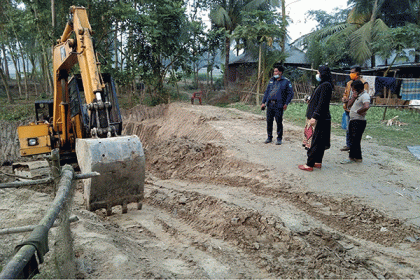 বগুড়ায় অবৈধভাবে নদীর মাটি কাটায় ২ লাখ টাকা জরিমানা