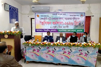 চুয়াডাঙ্গায় পেশাজীবী গাড়ি চালকদের প্রশিক্ষণ