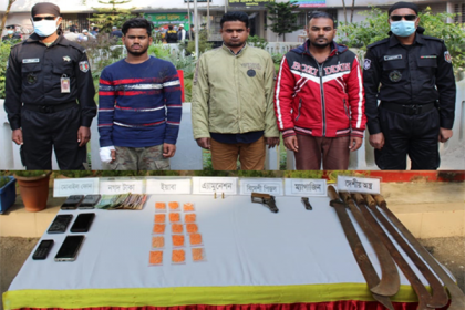ময়মনসিংহে অস্ত্র ও মাদকসহ আটক ৩