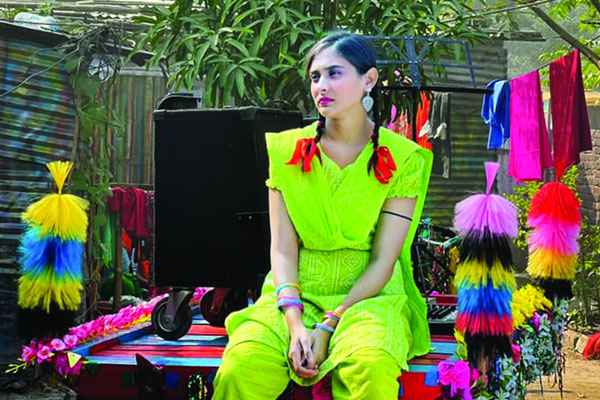 কে এই শিল্পী?