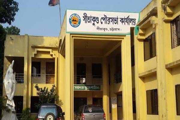 সীতাকুন্ডে প্রথমবার ইভিএমে ভোট, প্রচারণায় মুখর প্রার্থীরা