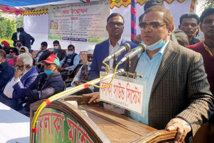 এখনও স্বাধীনতা বিরোধীদের বিরুদ্ধে লড়াই চালিয়ে যেতে হচ্ছে: মির্জা আজম