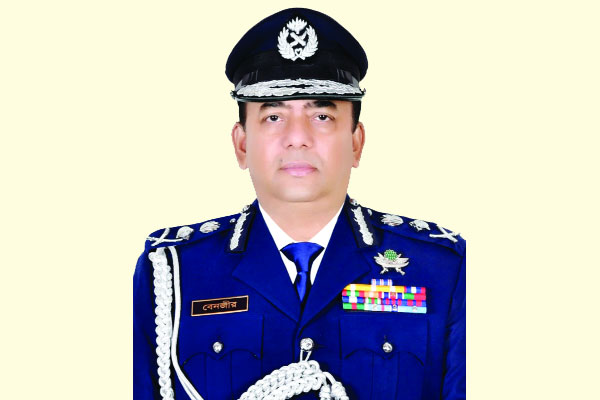 পুলিশে মাদকসেবীর স্থান নেই : আইজিপি
