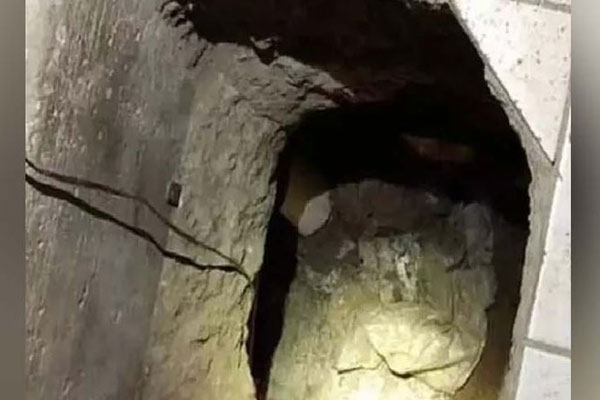 পরকীয়া করতে বাড়ির নিচে সুড়ঙ্গ তৈরি, অতঃপর…